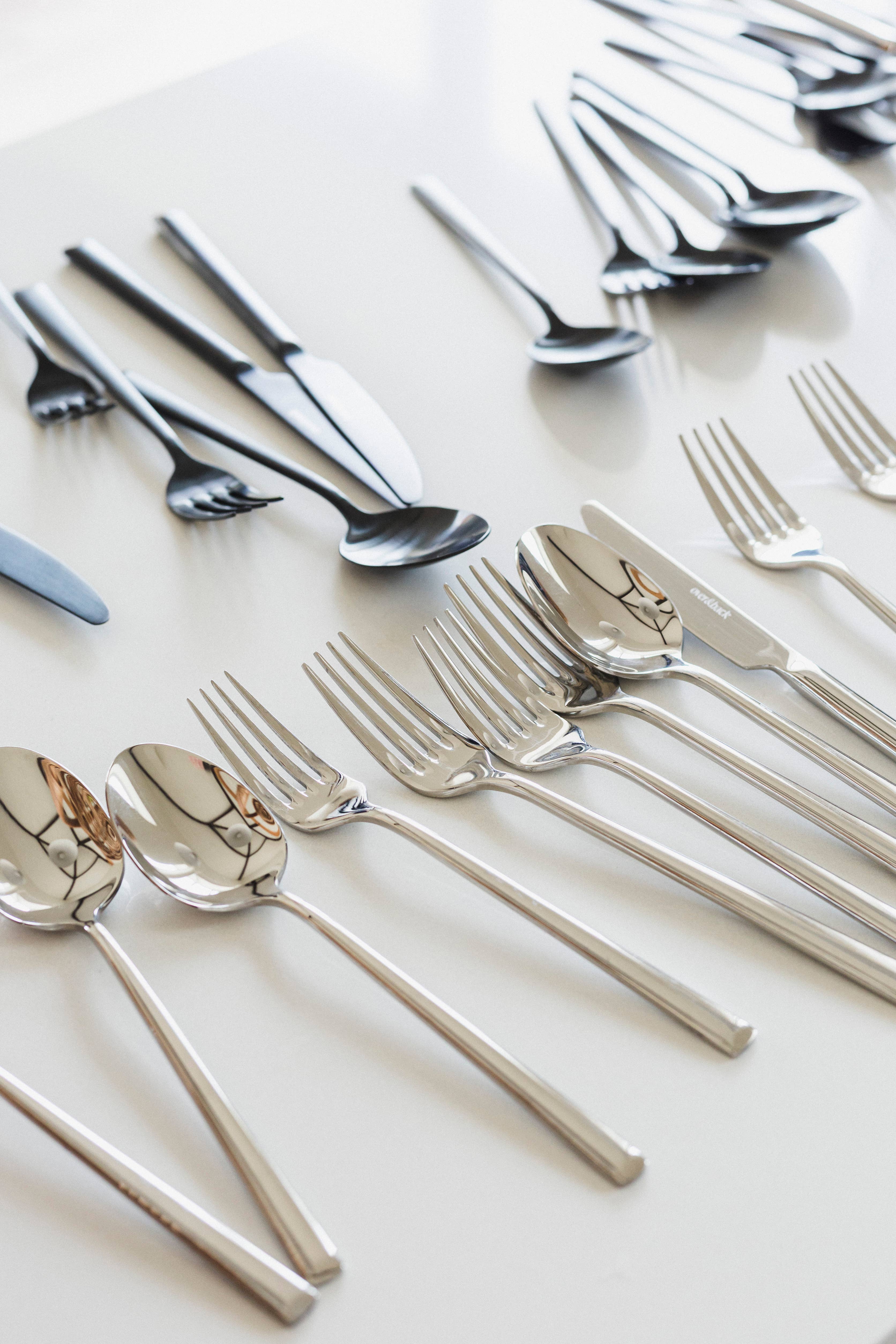 Mirrored Stainless Modern Flatware Cutlery Set – 20pc Service for 4 for wholesale on Faire1