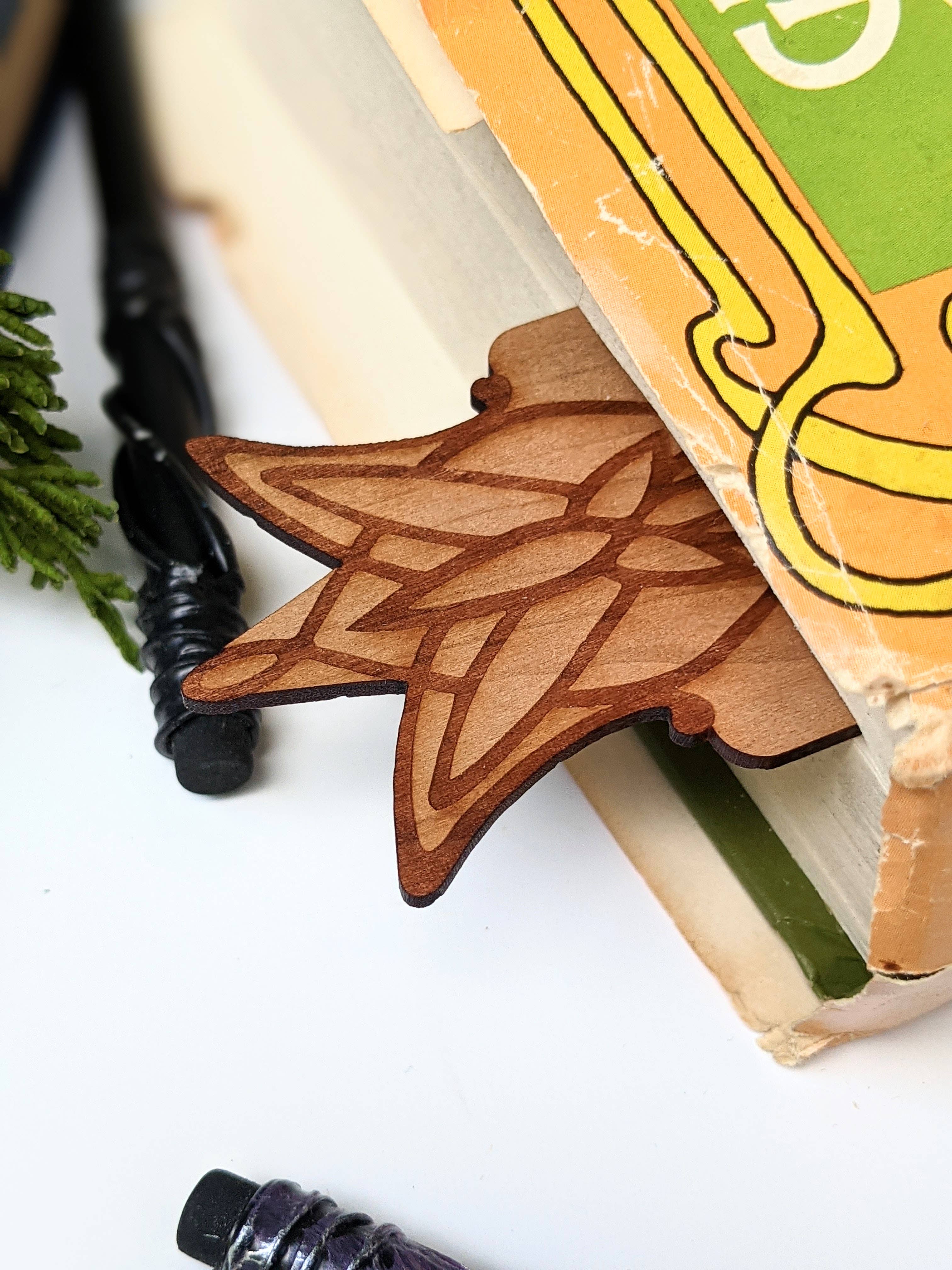 Emberglow Gaming - Wholesale Bookmark - Tolkien Arwen's Evenstar Wooden Bookmark2