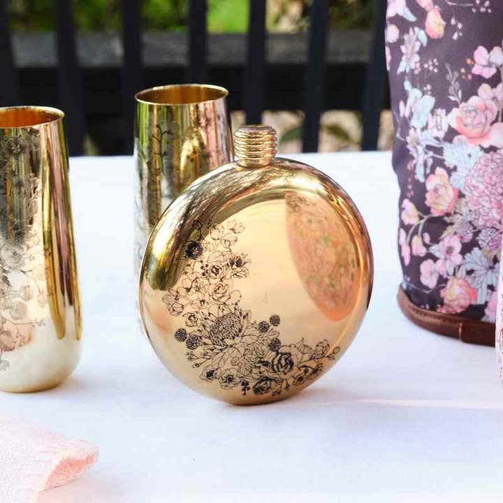 CLINQ - Wholesale Flask - Floral Hip Flask