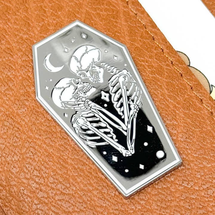 Liebhaber (silber) Sarg Emaille Magnetischer Planer-Pin für den Großhandel von Plannermonkeyco