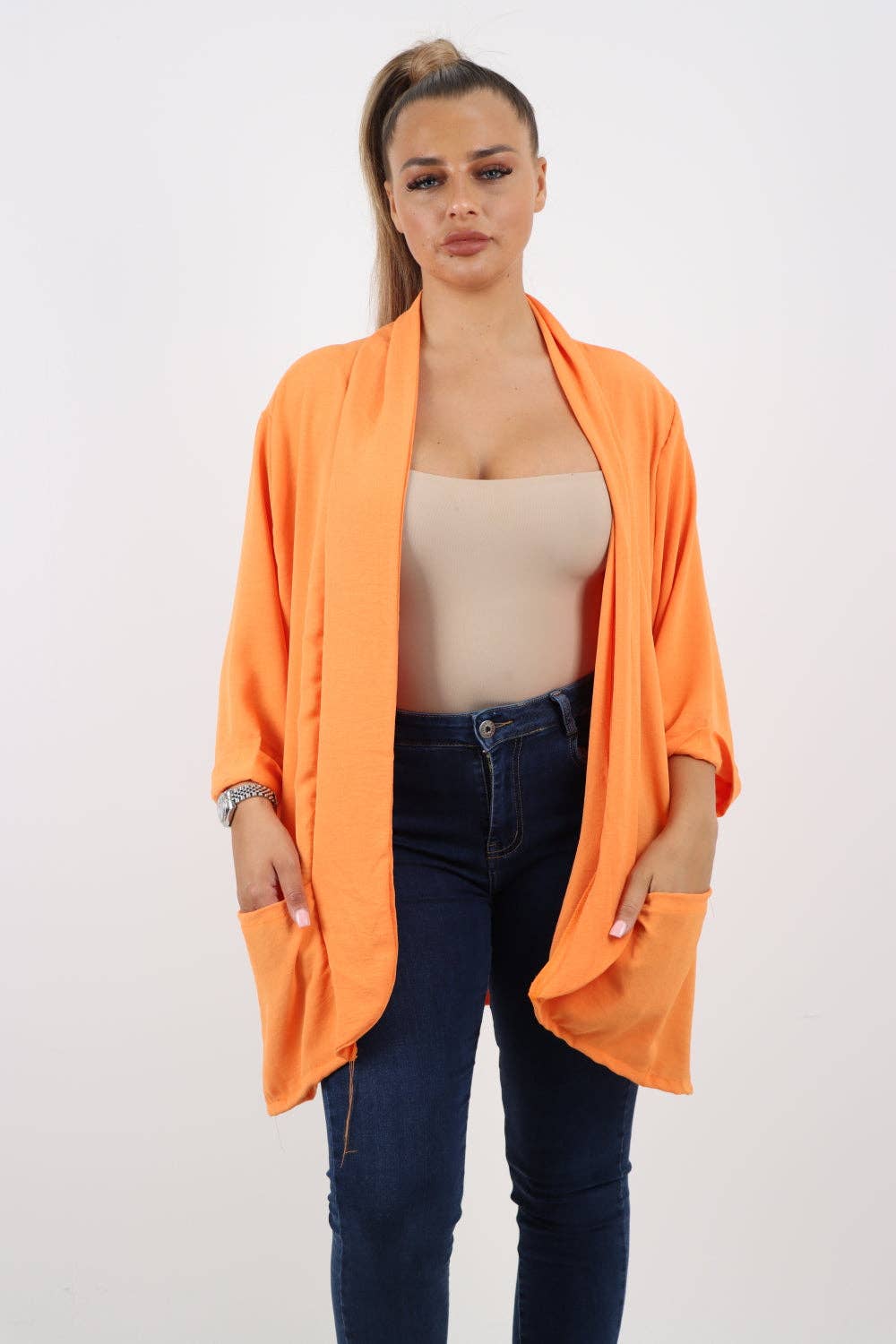 Miss Bold - Venta al por mayor Chaqueta - Mujer - Chaqueta ligera italiana con manga 3/4 y frente abierto25