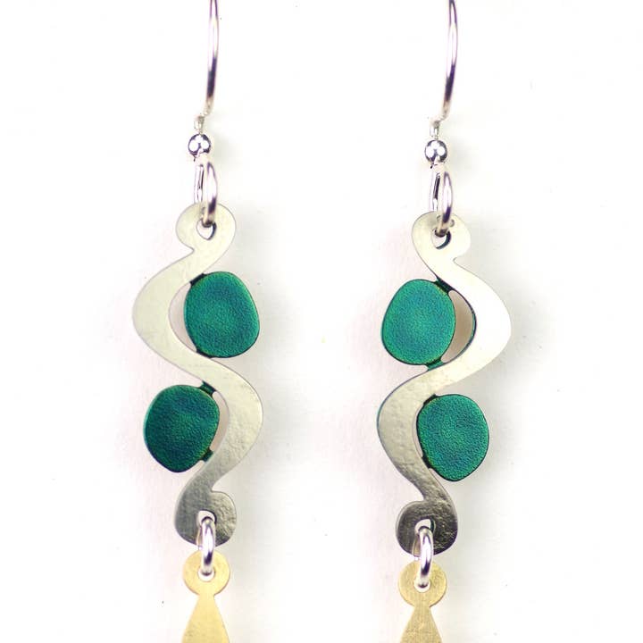 Boucles d'oreilles Courbes et Points - Design Sophistiqué et Ludique pour la vente par Beautiful Medusa