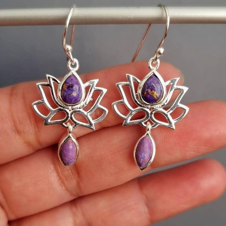Orecchini a Fiore di Loto in Turchese Viola e Rame | Argento Sterling 925, E64PCT per la vendita all'ingrosso da parte di Mistry Gems