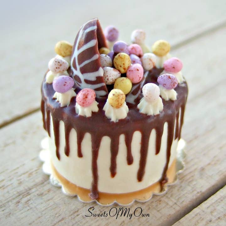 Vanilla Easter Cake Miniature - Dolls House Miniature Food for wholesale by Sweetsofmyown