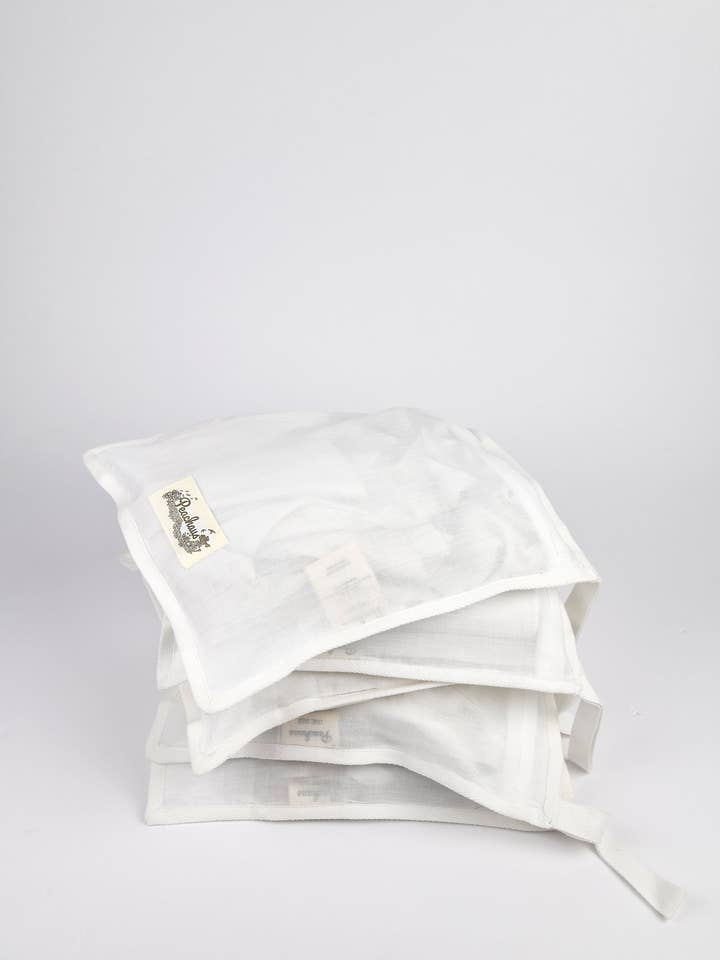 Olearia ethical-cotton pyjama case - Glacier White for wholesale on Faire