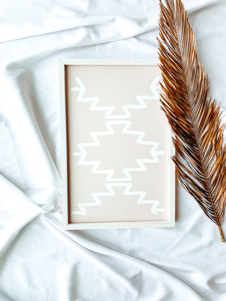 Malibu | Beige Beachy Southwest vægindretning | Træskilt for engroshandel hos House Of Tri