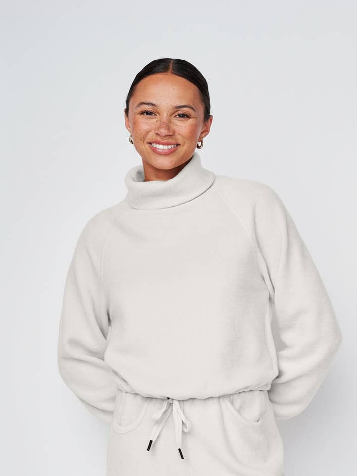 Jersey de forro polar con cuello embudo en color crema. para venta al por mayor de Stateside