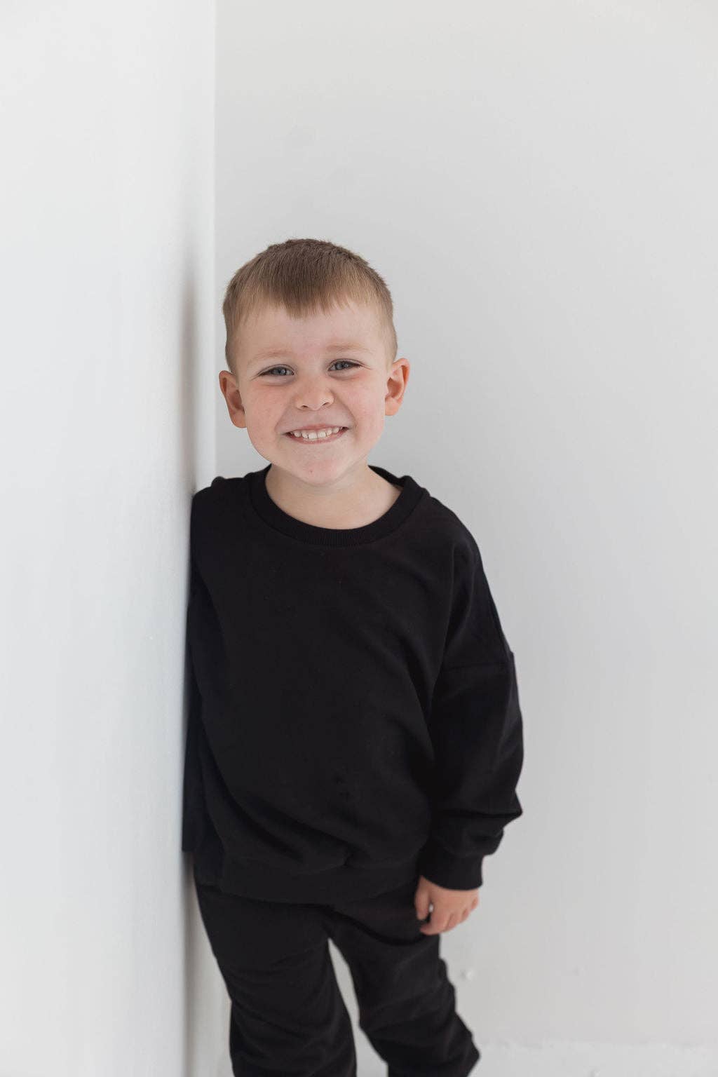 Mila & Co. - Wholesale Top & Pant Set - Kids - Sweatshirt & Jogger Set | Black3