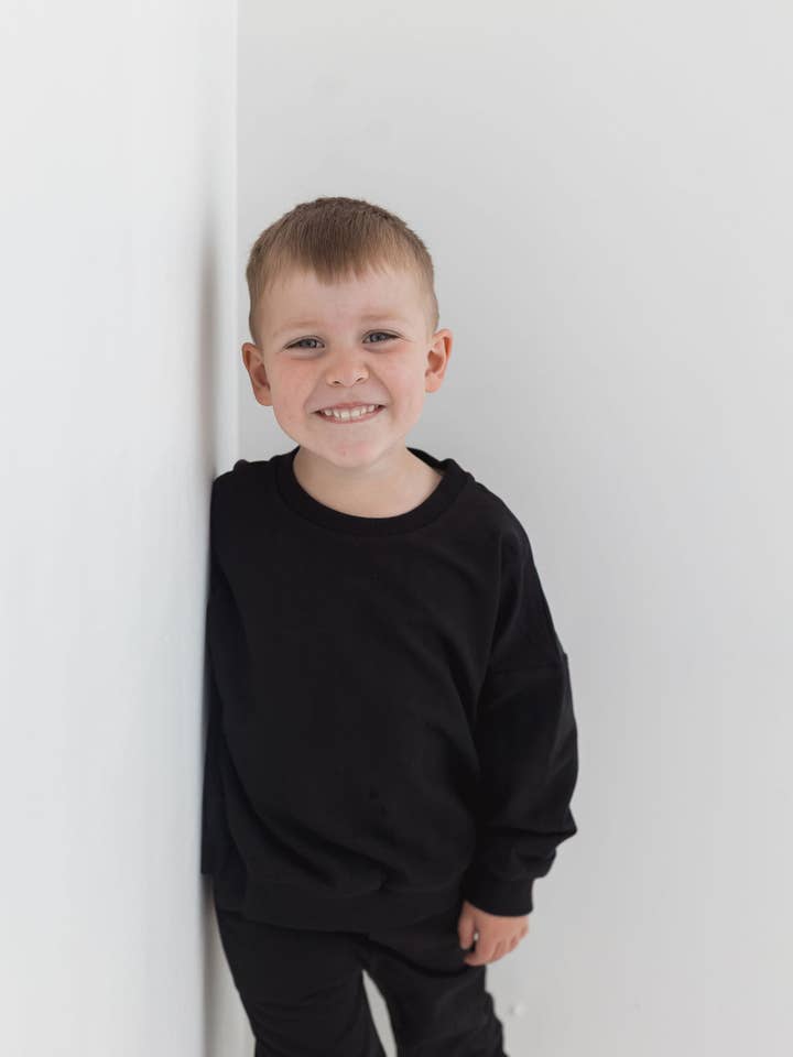 Mila & Co. - Wholesale Top & Pant Set - Kids - Sweatshirt & Jogger Set | Black3