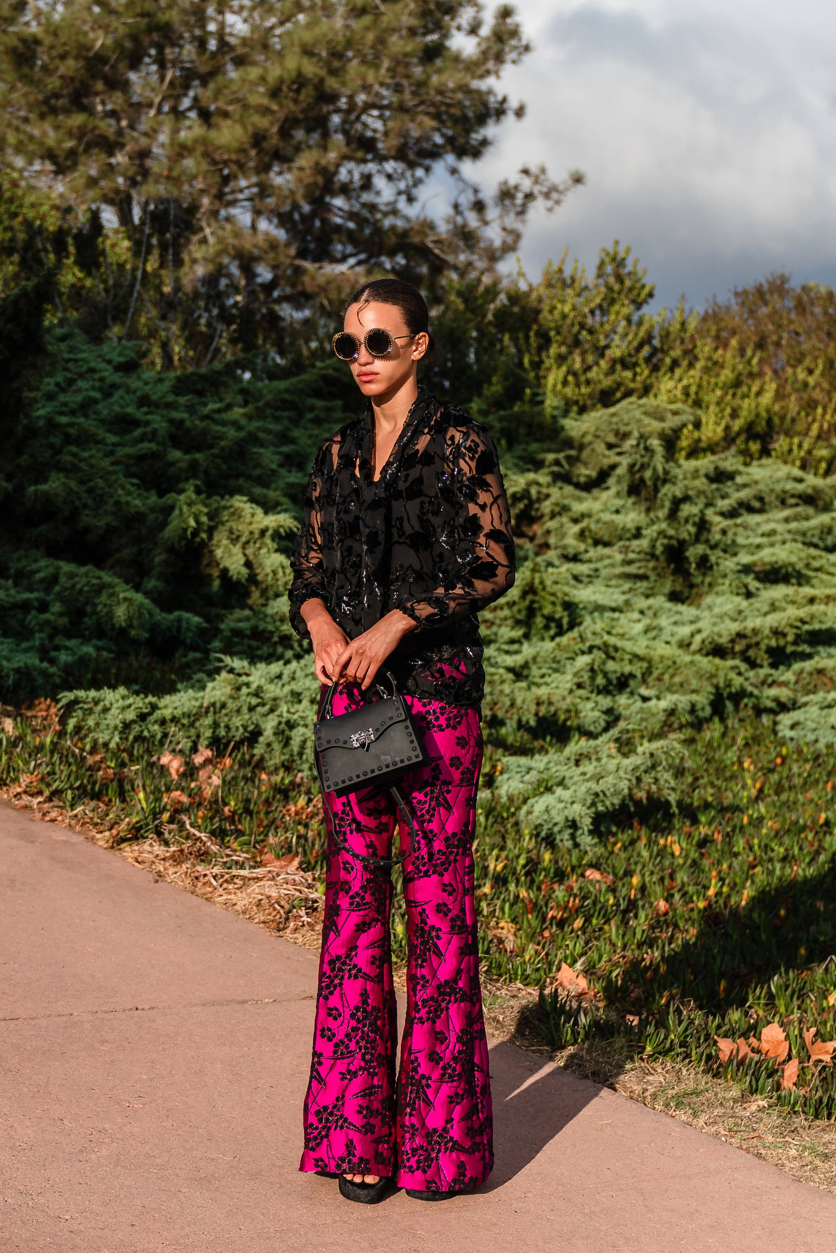 Jennafer Grace – Großhandel Bluse – Damen – Schimmernde Spitzenbluse mit Bindefront4