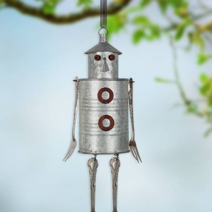 Petit homme en étain gonflable pour la vente par Sunset Vista Designs