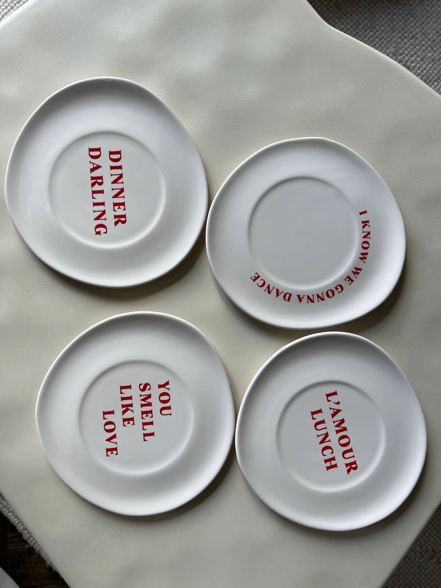 Sisi, house of style BV - Wholesale Dinner Plate - Sisi ceramic plate, I know we gonna dance 3