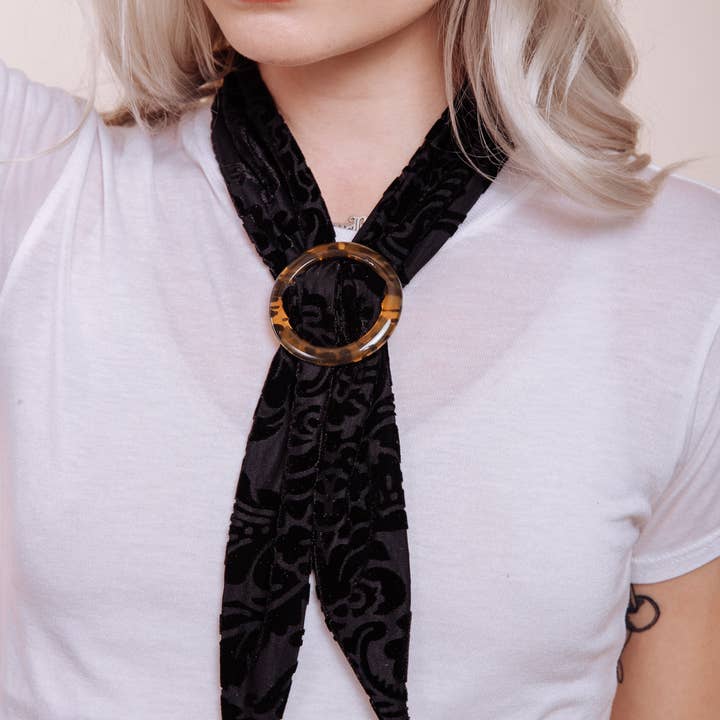 I'm With The Band - Wholesale Scarf clip – Women's - Tortoise Shell7