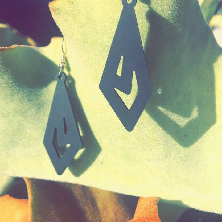 APARA Jewelry - Wholesale Dangle Earrings - Trendy Earrings8