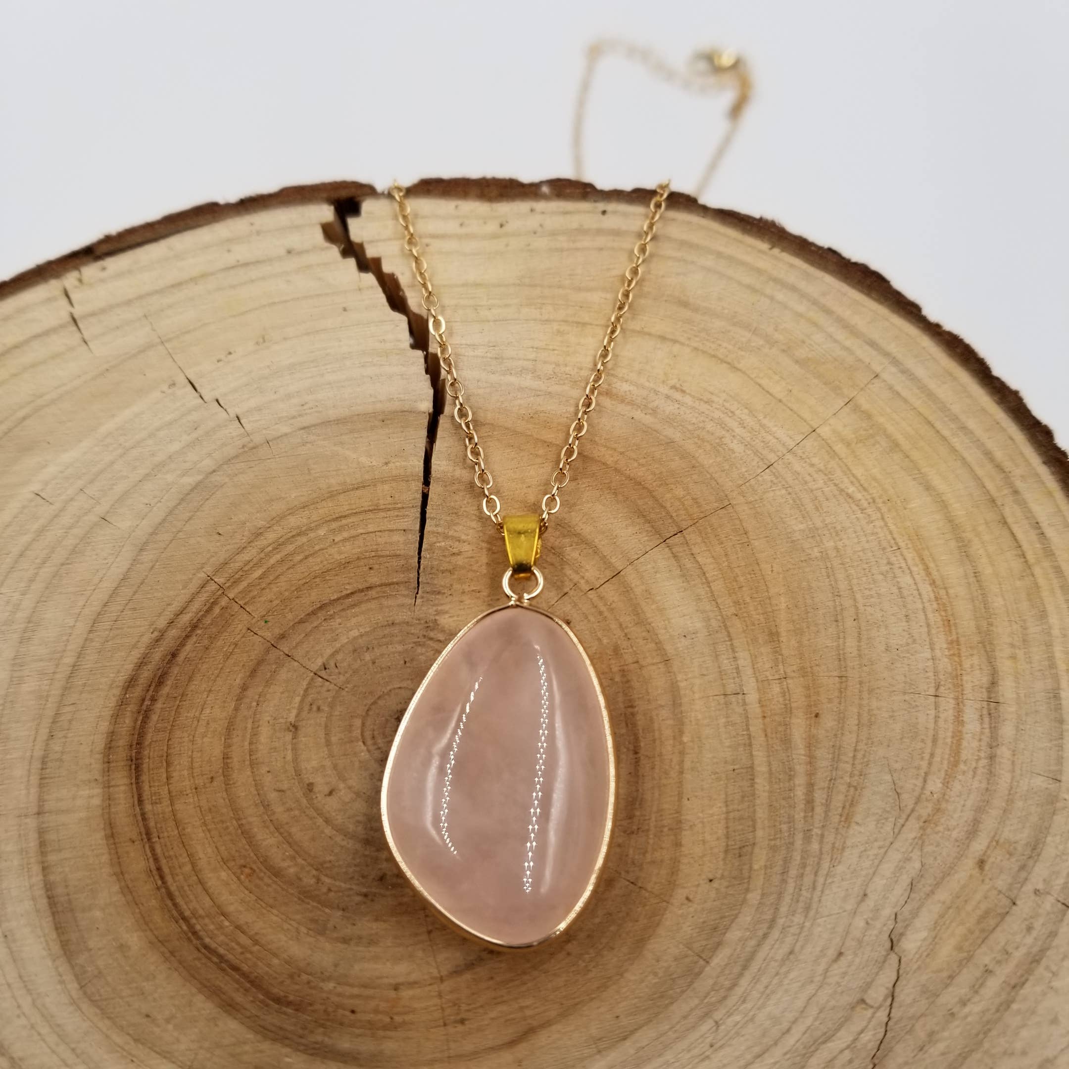 CHAKRA JEWELRY - Wholesale Pendant/Charm Necklace - Natural Crystal Oval Droplet Pendant Necklace5