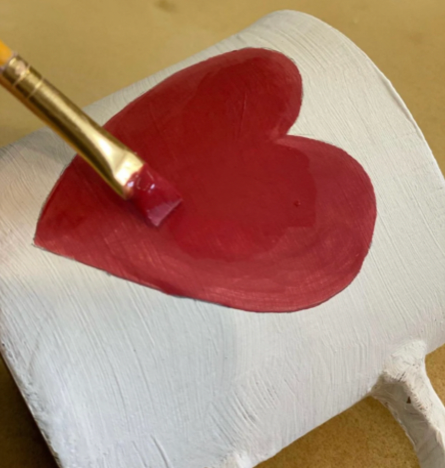 Design by Pouneh – Caneca por atacado – Caneca artesanal de coração 350 ml com brilho dourado 24k - Design by Pouneh2