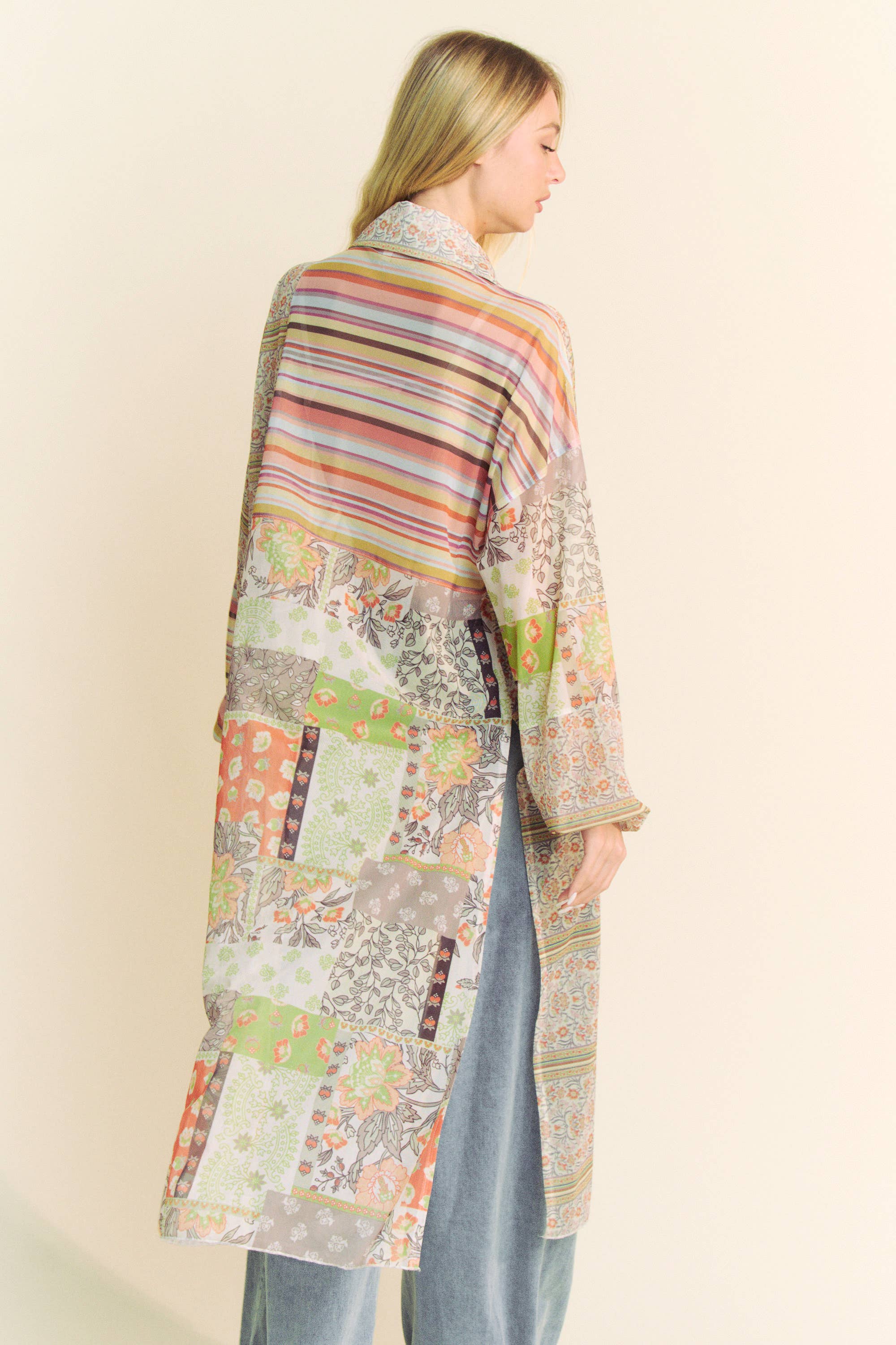 ORANGE BRUN MAXI-SKJORTA MED KNÄPPNING I MESHTRYCK FRAMTILL för wholesale på Faire6