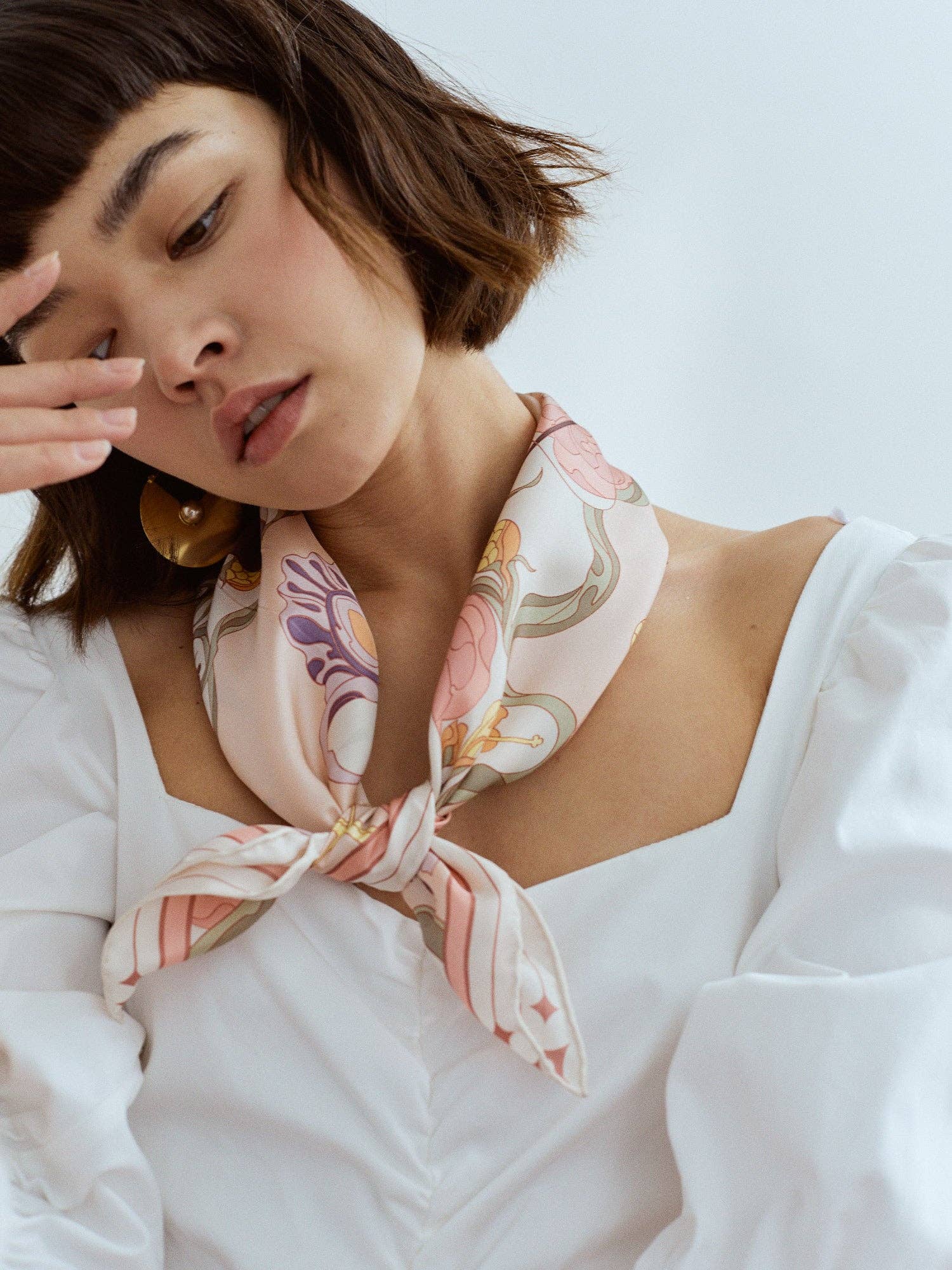 Rosa Bandana-Seidenschal „The Dreamer“ für den Großhandel auf Faire3