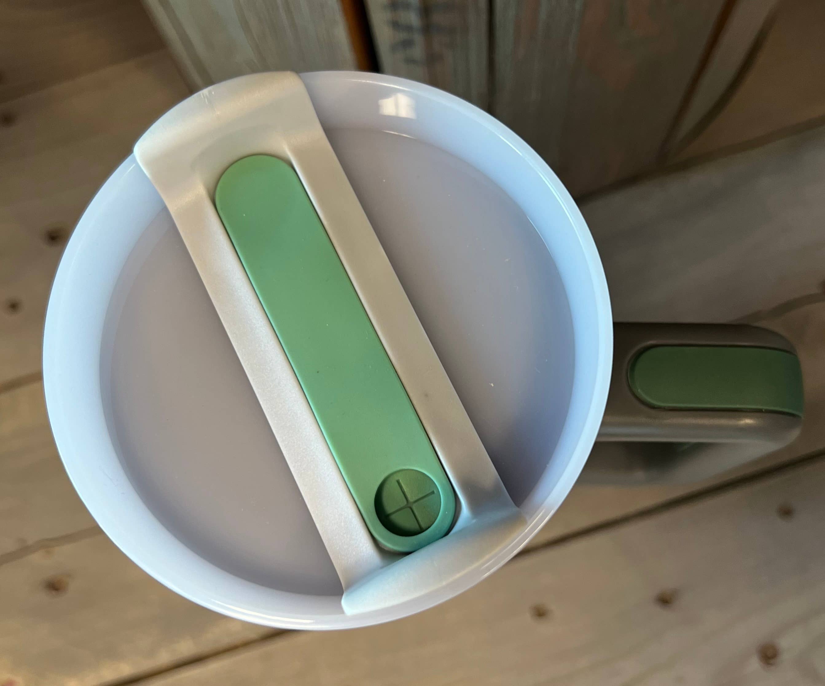 Briano Wholesale - Vente Gourde/bouteille isotherme - Gobelets holographiques Leopard 40 oz1