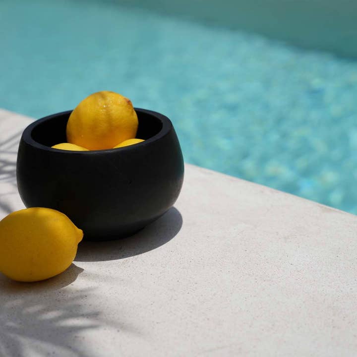 Bazar Bizar Living - Vendita all'ingrosso Ciotole/Piatti decorativi - Ciotola nera Bondi in legno di teak1