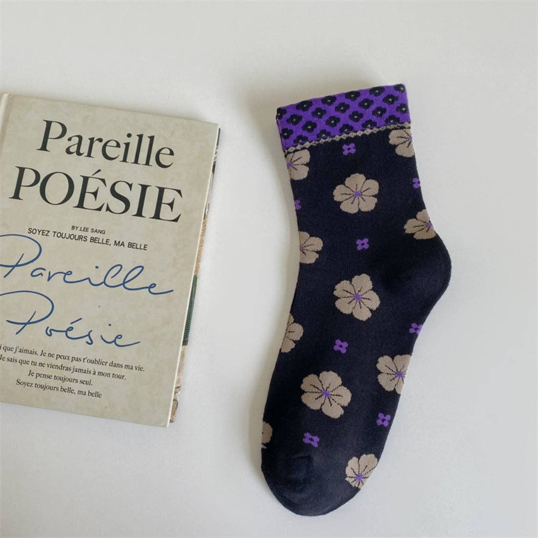 Funkyrel® Atzbranding Limited - Wholesale Socks - Women's - Rufia - Colorful Floral Pattern Mid-Calf Socks5