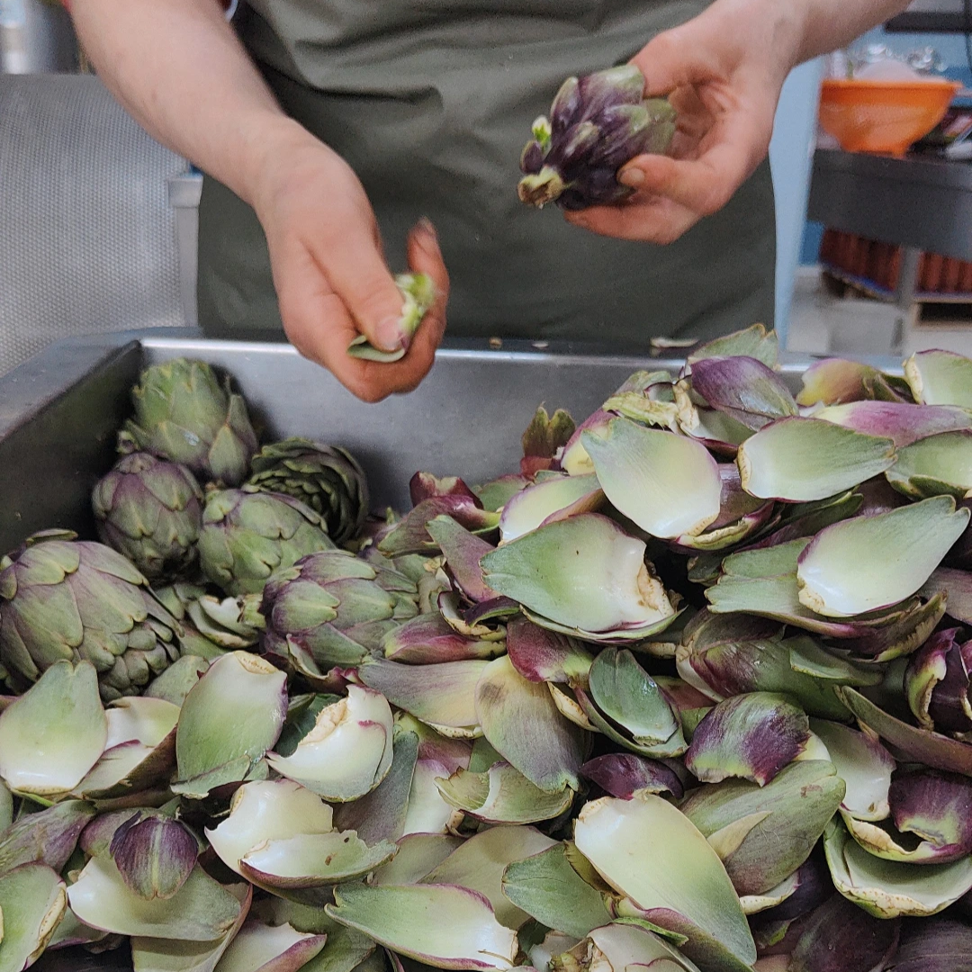 Cocco Food - Wholesale Pickled Vegetables - Homemade homemade artichokes with typical Italian spices4