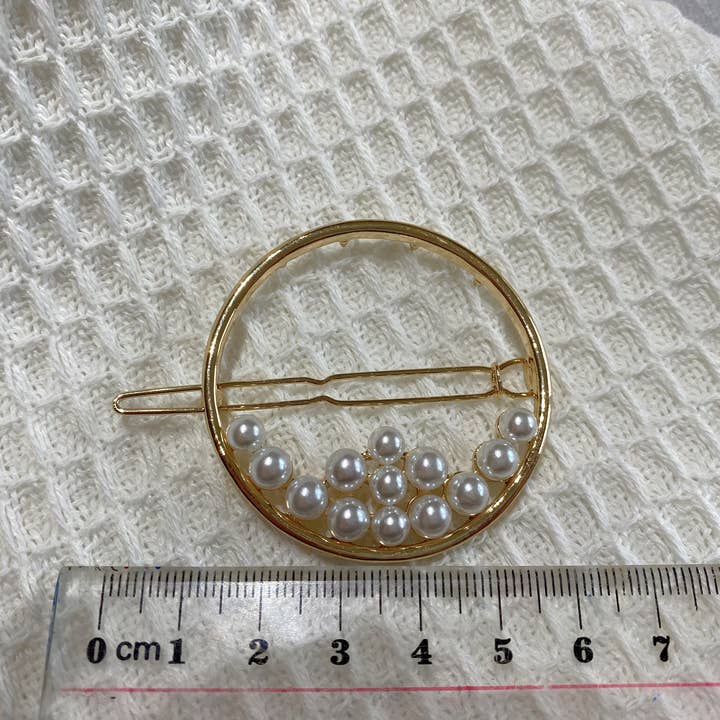 LadyJuneAccessories - Vente Barrette – femme - Barrette à cheveux perle dorée, pince à cheveux en laiton, barrette ronde2