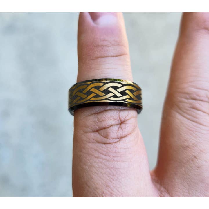 Herrarnas volframkarbidring med keltisk knut – 8 mm bred för wholesale av Veil