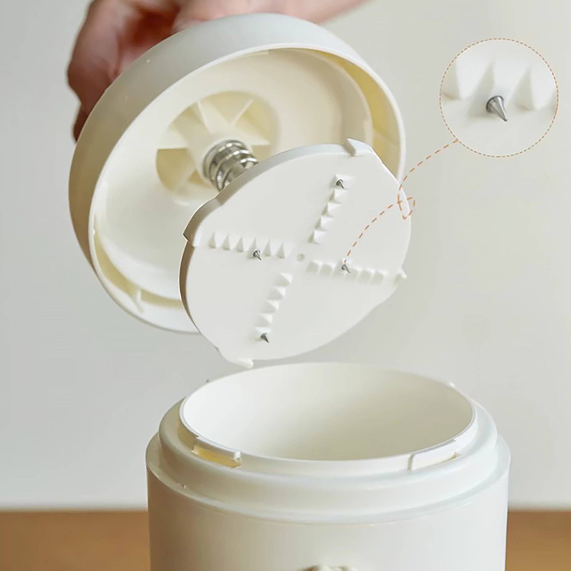 MinoCraft - Wholesale Kitchen Tool/Gadget - Manual ice crusher for homemade slushies7