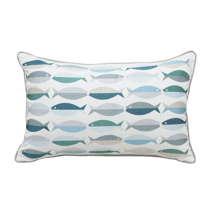 Coussin lombaire intérieur/extérieur Sea Glass Fish pour la vente par Rightside Design