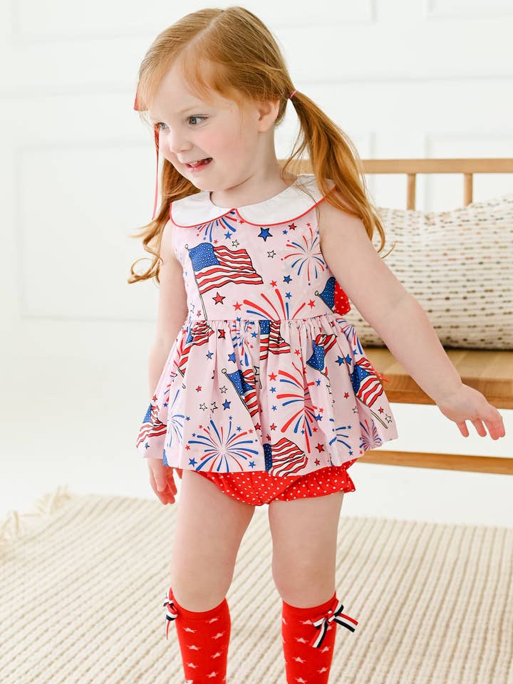 Set de top rosa con estampado de bandera y cuello Peter Pan de Fireworks para venta al por mayor de Posh Pickle