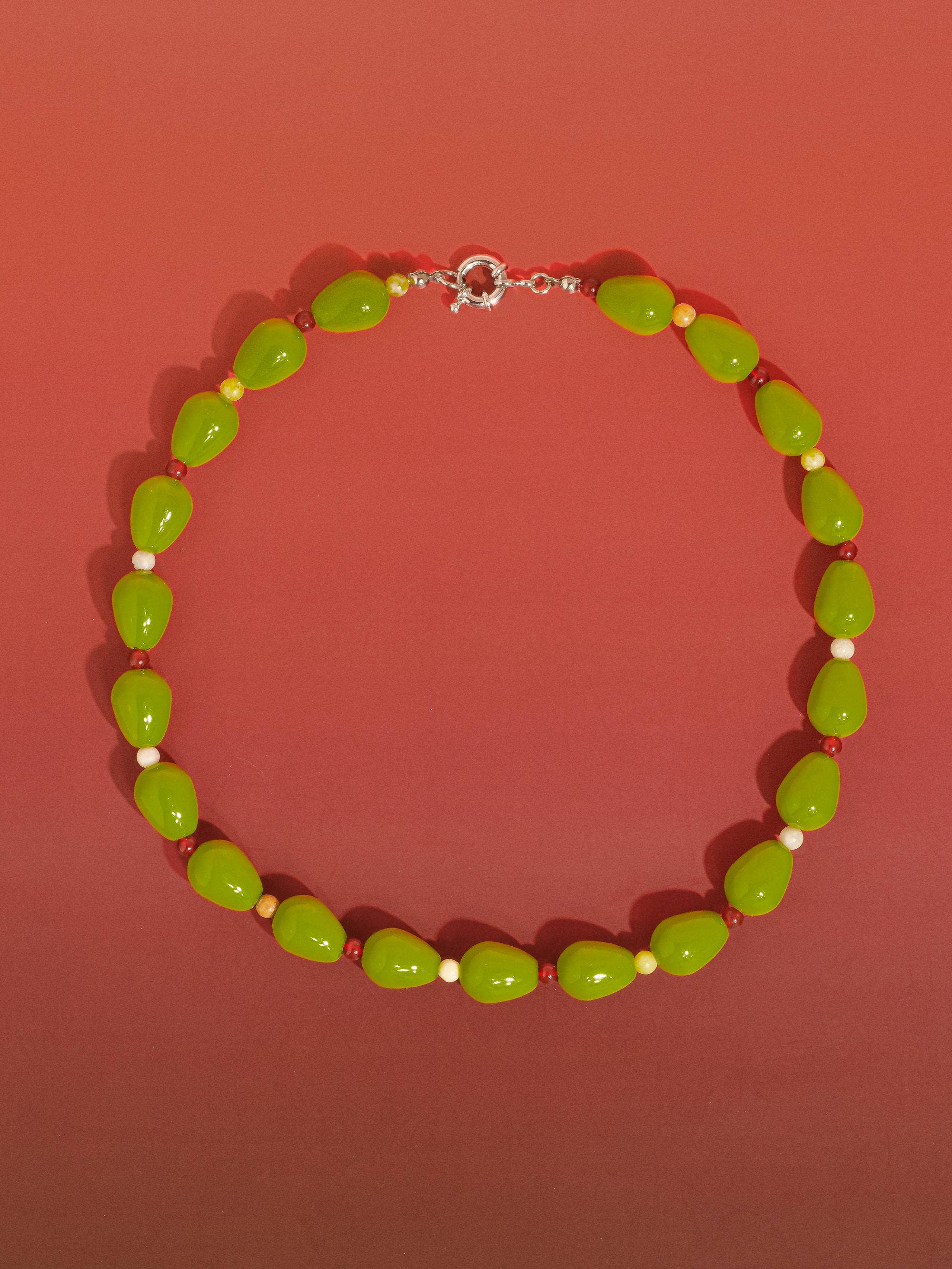 Verde Collana Vintage Retrò Oliva con Perline Grandi in vendita all'ingrosso su Faire3