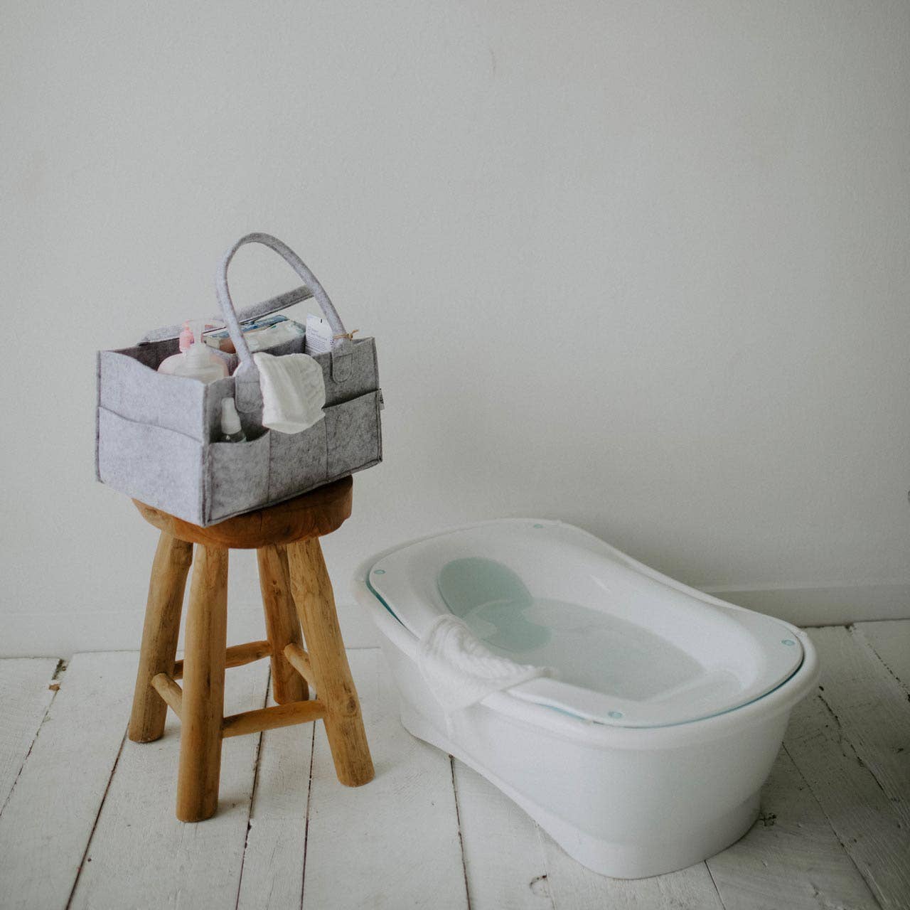 Parker Baby Co. – wholesale Nappy caddy – Baby – Diaper Caddy in Gray3