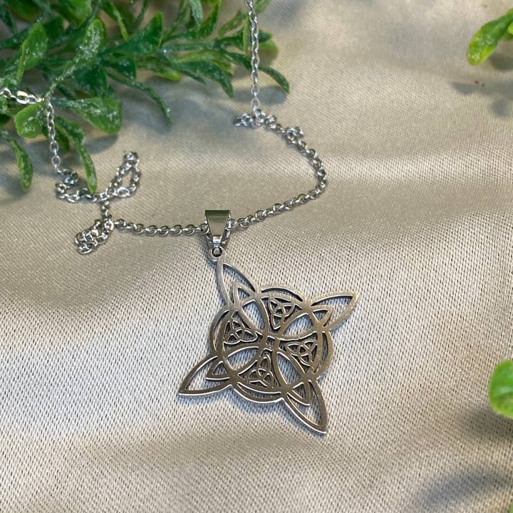 Moonsence - Wholesale Pendant/Charm Necklace - Witches Knot Necklace Protection3