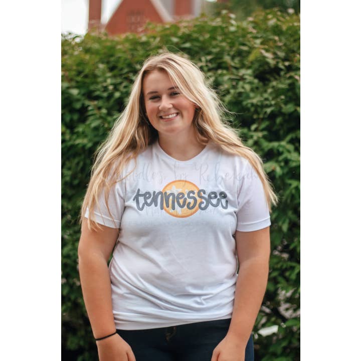 T-shirt Tennessee Tri Star pour la vente par Doodles By Rebekah