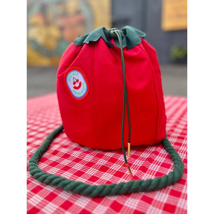 Modern Misfits - Wholesale Crossbody bag – Women's - Tomato Season Round Red Satchel1