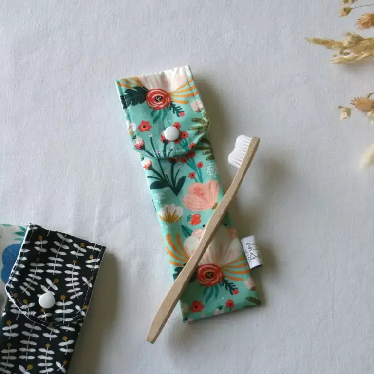 Un Brin de Fil – wholesale Toothbrush – Waterproof Organic Cotton Toothbrush Case6