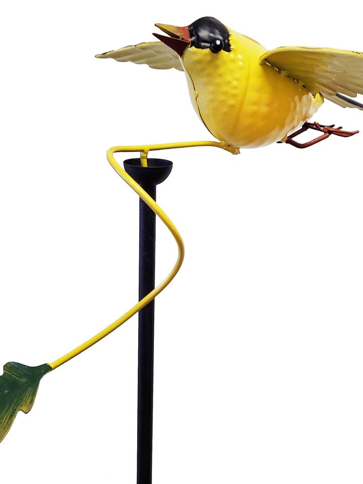 Piquet de jardin rustique en métal unique en forme de chardonneret pour la vente par Continental Art Center