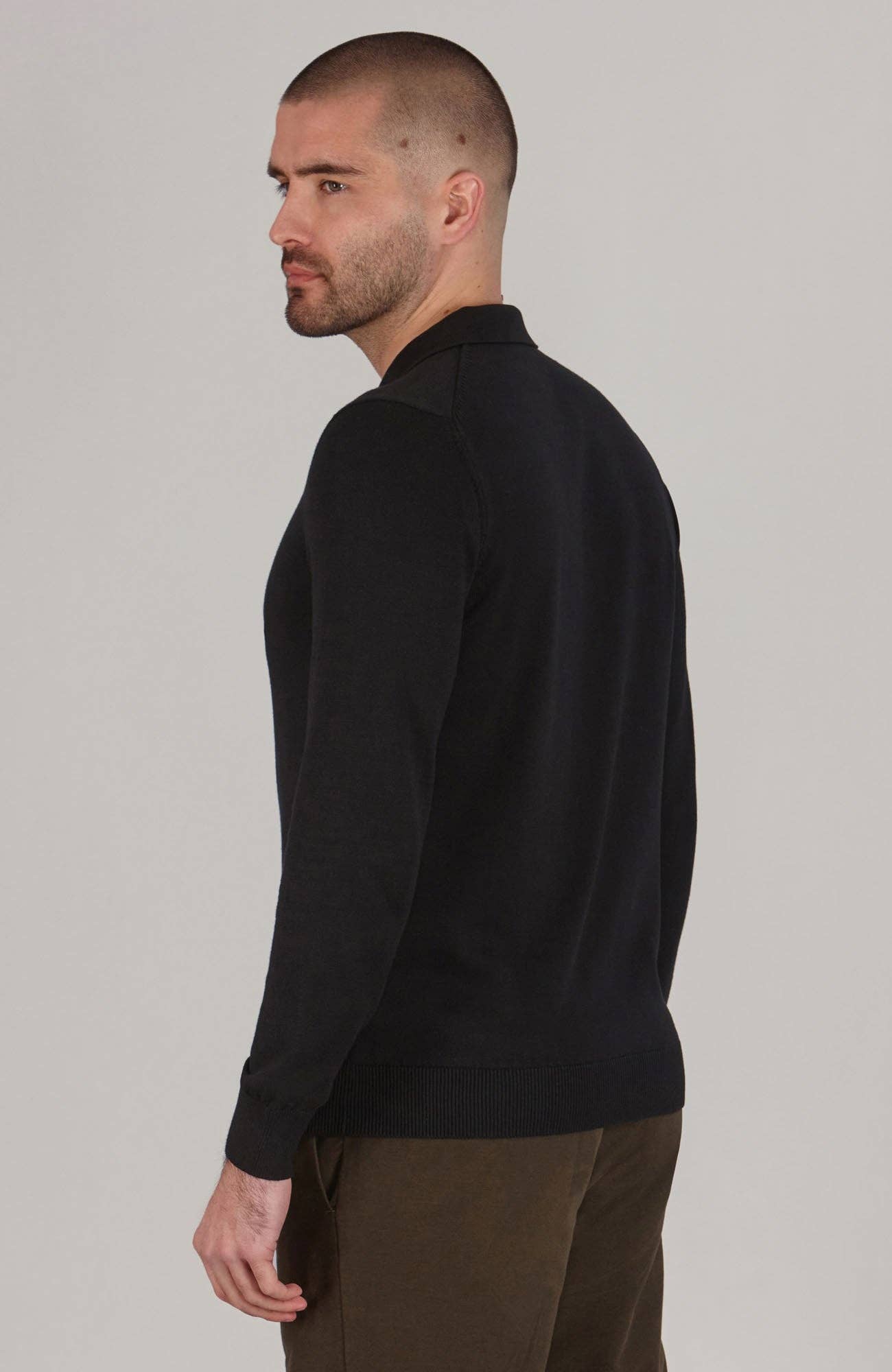 Paul James Knitwear – wholesale Polo – Men’s – Mens Lightweight Cotton Long Sleeve Knitted Polo Shirt5