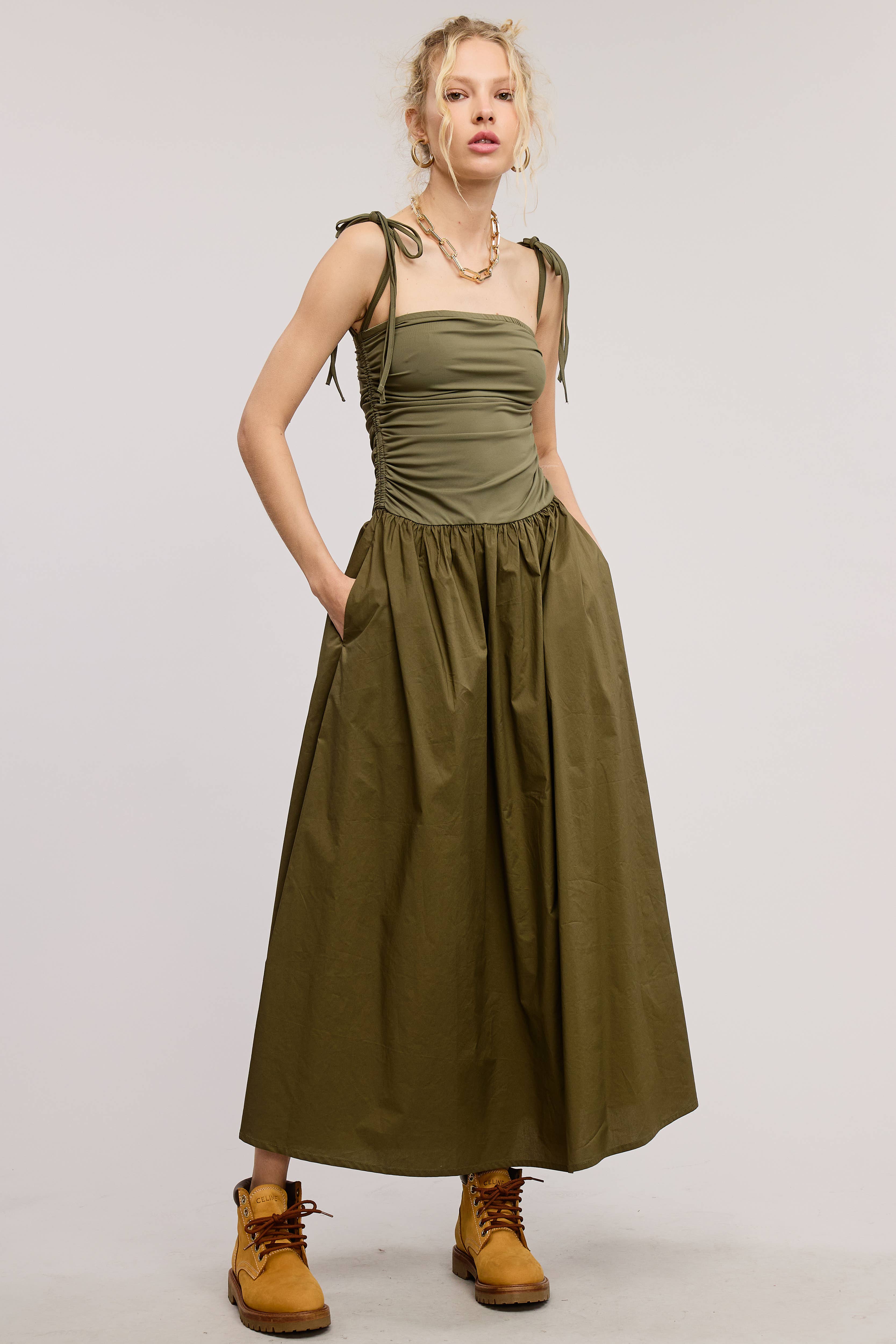 Mimosa - Vente Robe – femme - Robe midi évasée à corsage froncé avec bretelles en ruban11