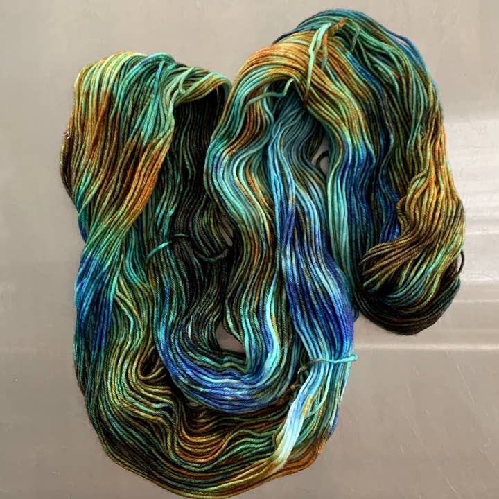 Black Cat Fibers - Wholesale Yarn - Labradorite- Essential DK1