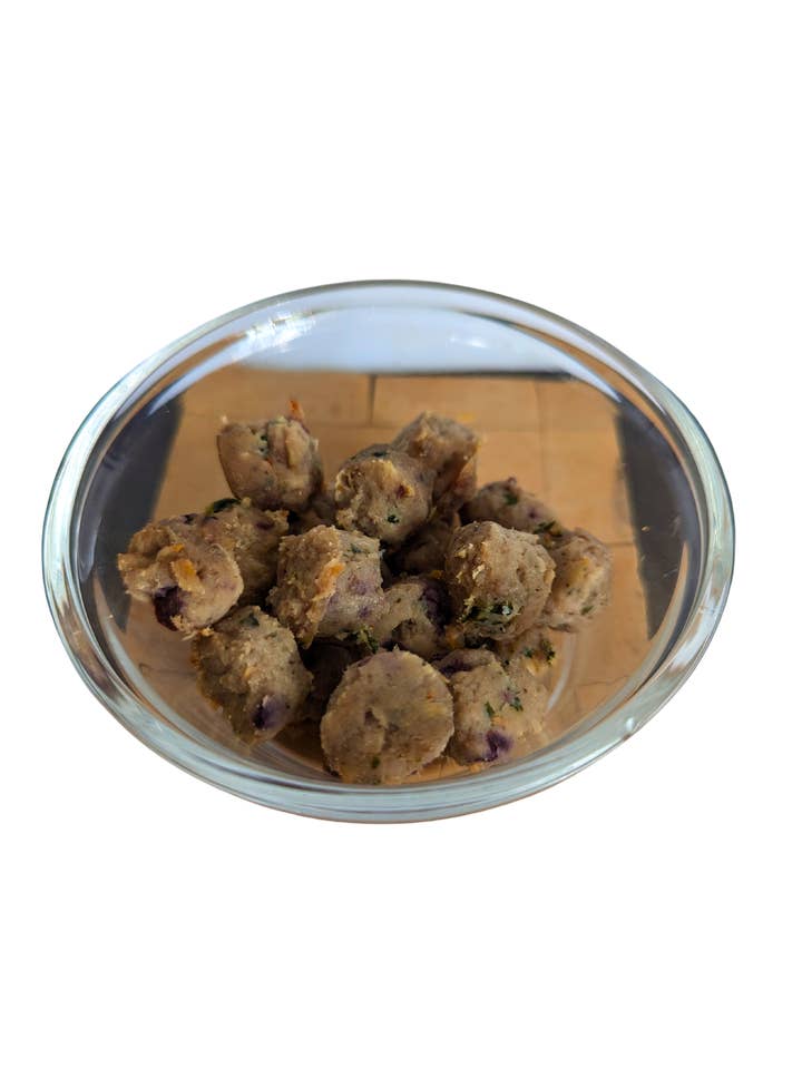 Biscotti per cani con maiale, ciliegia e pastinaca per la vendita all'ingrosso da parte di Rigs 'n Beez