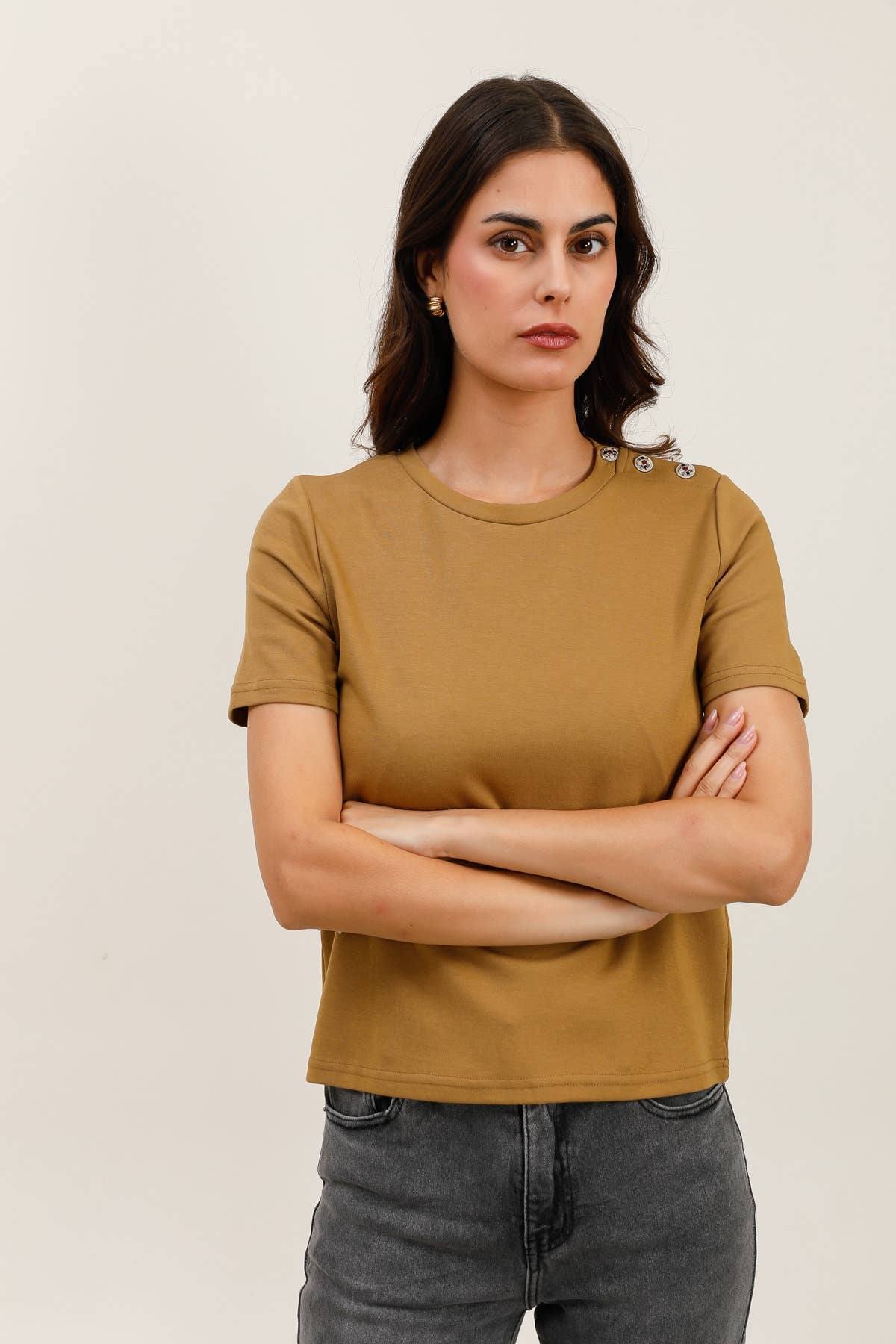 Daphnea - Vendita all'ingrosso Maglietta - Donna - 32101 T-SHIRT BOTTONI GIOIELLO5