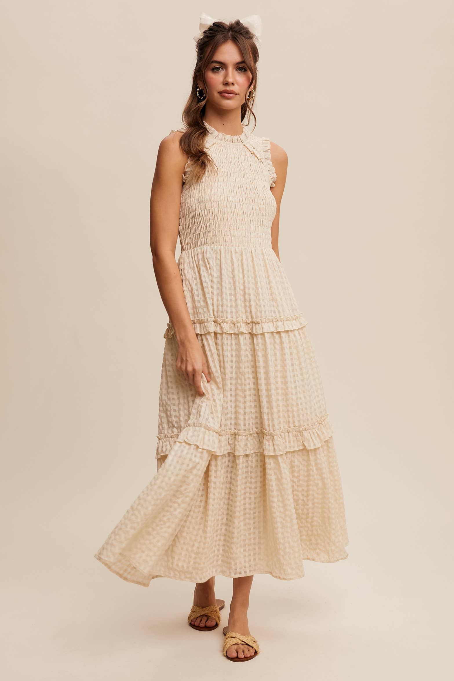 Listicle – wholesale Dress – Women's – Sleeveless Gingham Maxi Dress with Ruffle Details26