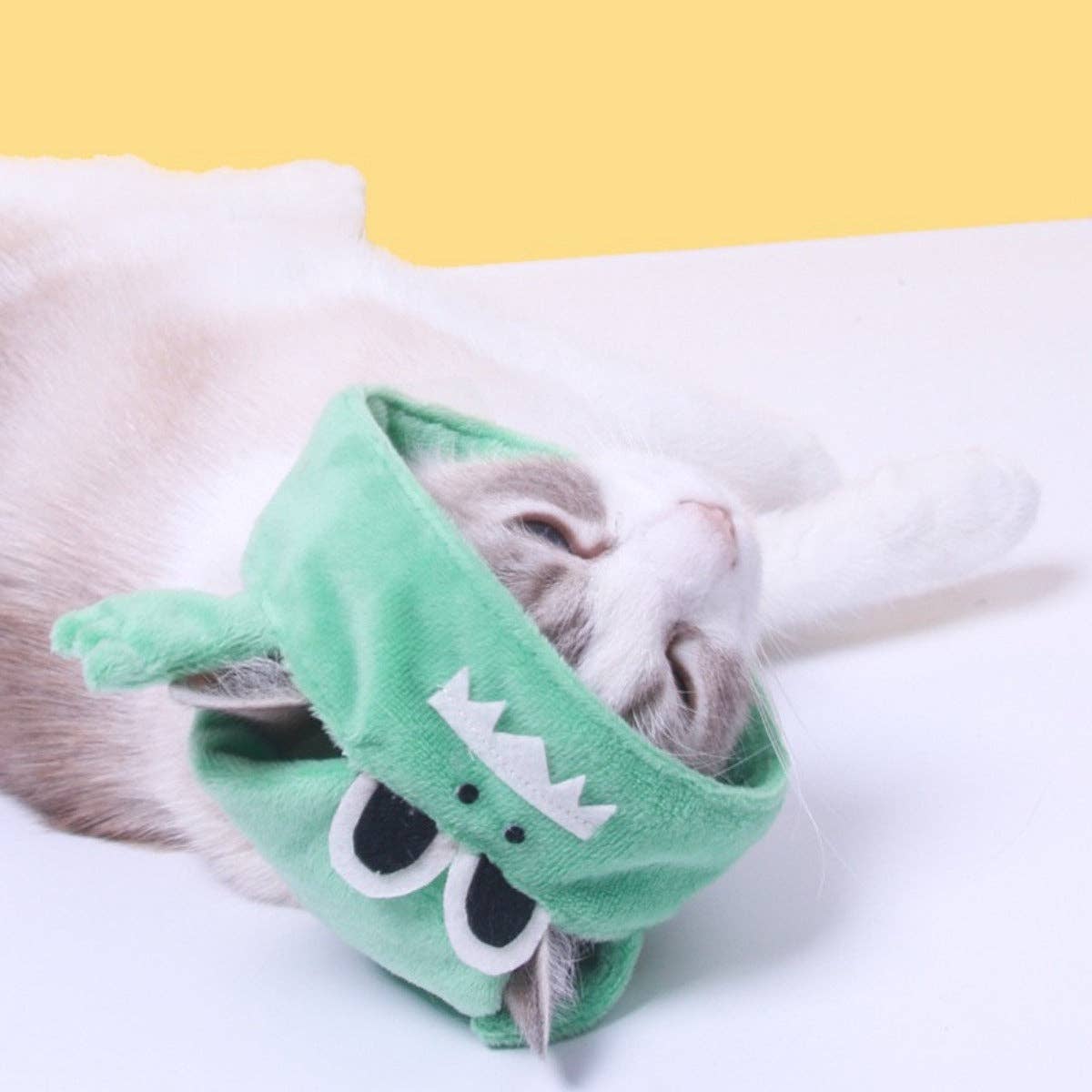 Cheerhunting - Wholesale Pet Costume - Cat - Ozzie - Dino Cat Costume Hat1