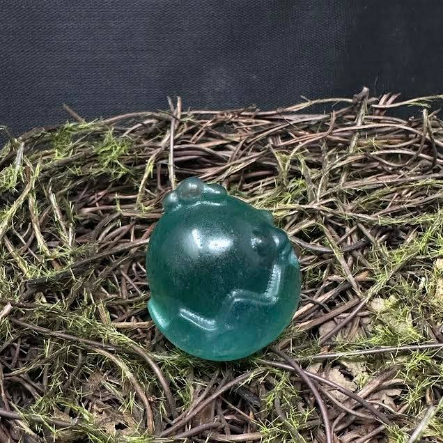 Crystal Deal· Wholesale Crystals & Gifts - Wholesale Spiritual Stone/Crystal - Easter Chick in an Egg - Green Fluorite 1