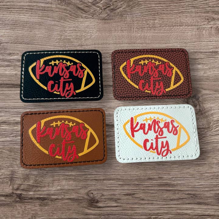 Designed To Flaunt - Vente Écusson - Patch en similicuir de football de Kansas City imprimé UV0