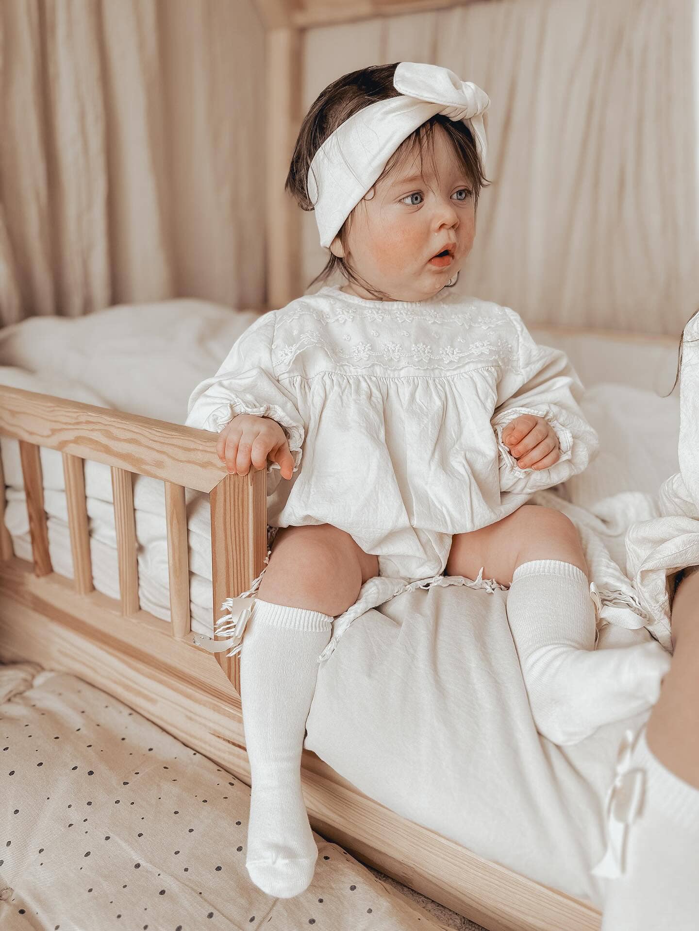 Annie & Charles – wholesale Dress – Baby – Annie & Charles® Baby Bloomer/ENNA dress11