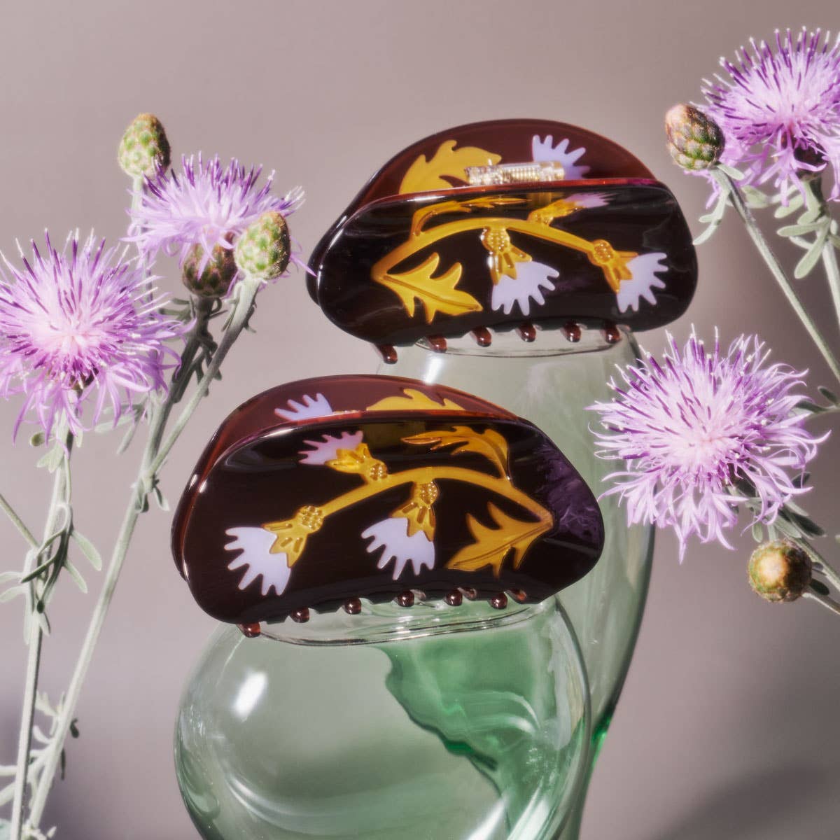 WINONA IRENE – Großhandel Haarclip – Damen – Mariendistel-Haarklammer für Damen, dunkelbraun und goldfarbenes Azetat6