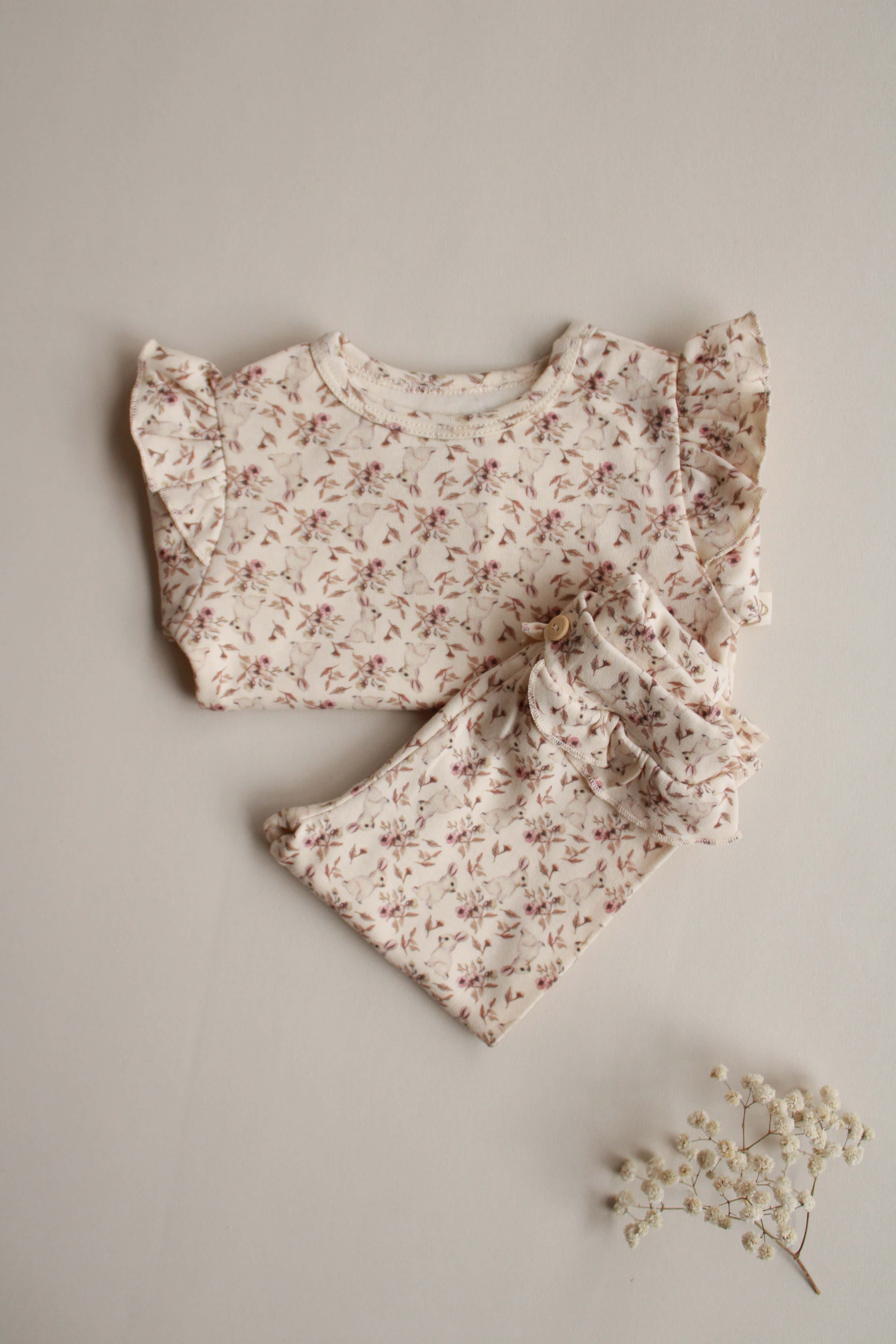 Honey and Hive - Wholesale Clothing Set - Baby - Ruffled Bunny Set3